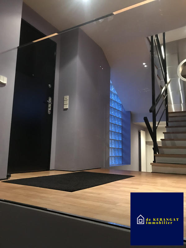 Maison contemporaine - 212 m² - 8 pièces