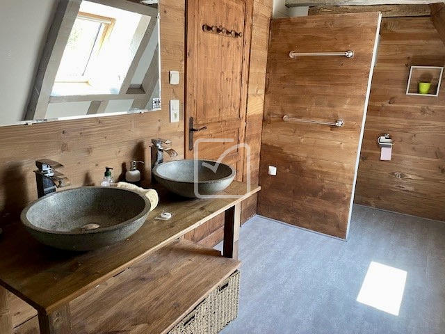 Maison - 314 m² - 13 pièces