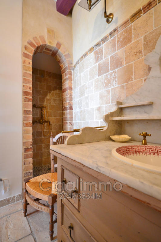 Maison en pierre - 200 m² - 8 pièces