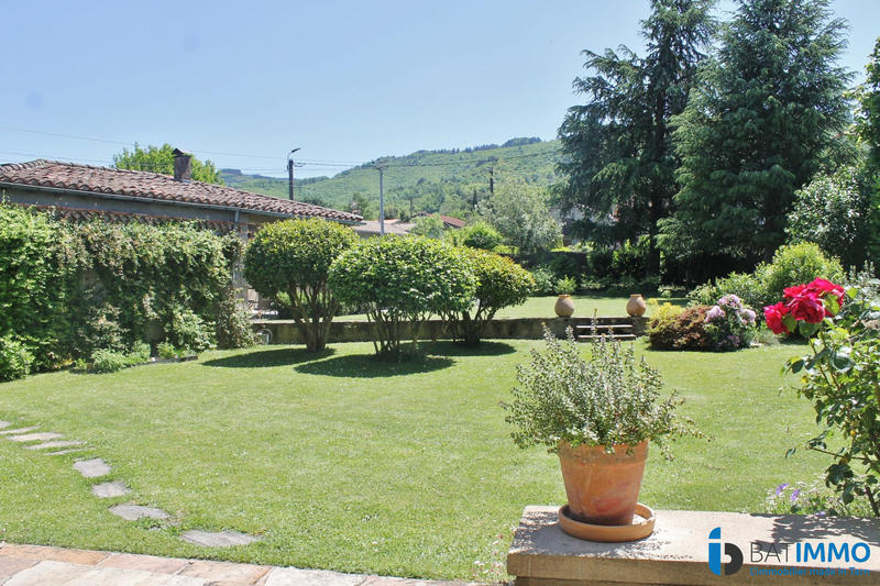 Maison - 265 m² - 7 pièces