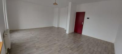 Appartement - 90 m² - 2 pièces