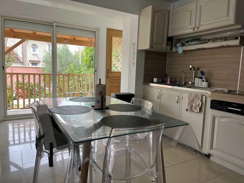 Maison - 174 m² - 7 pièces