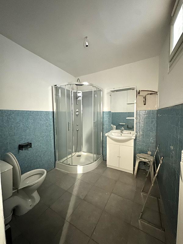 Appartement - 75 m² - 2 pièces