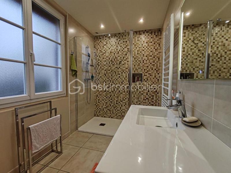 Maison - 159 m² - 6 pièces