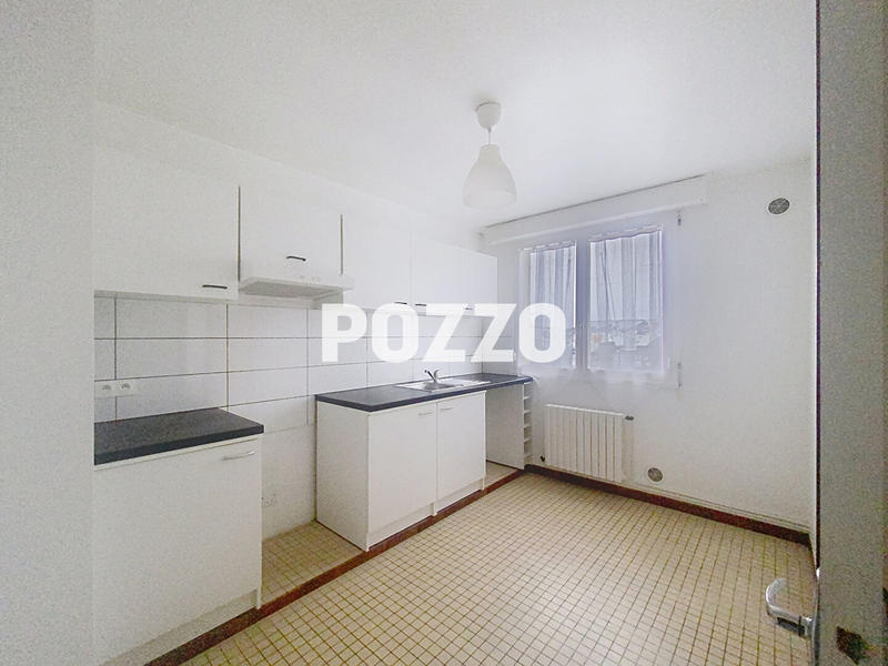 Maison - 96 m² - 4 pièces