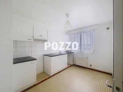 Maison - 96 m² - 4 pièces