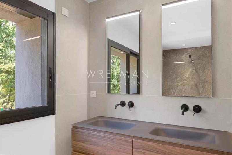 Villa - 240 m² - 5 pièces