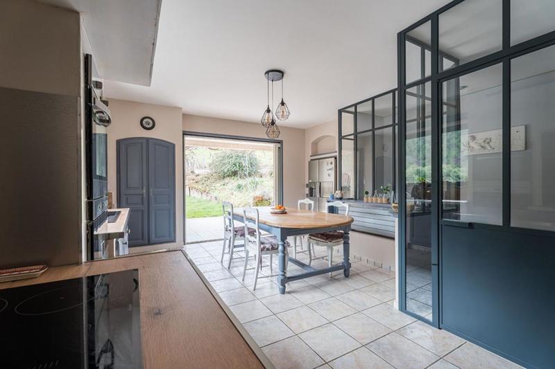 Maison - 316 m² - 8 pièces