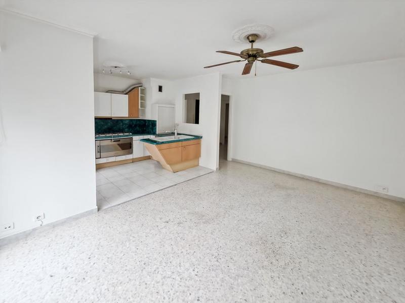 Appartement - 98 m² - 5 pièces