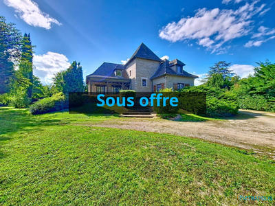 Maison - 195 m² - 7 pièces