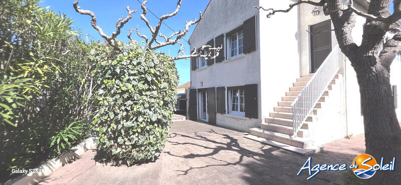 Maison - 180 m² - 8 pièces