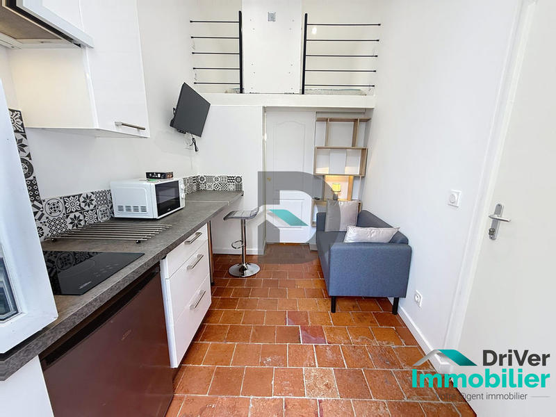 Studio - 11 m² - 1 pièce