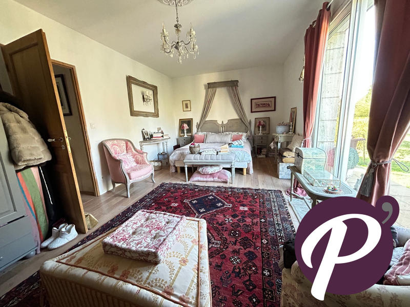 Maison - 200 m² - 6 pièces