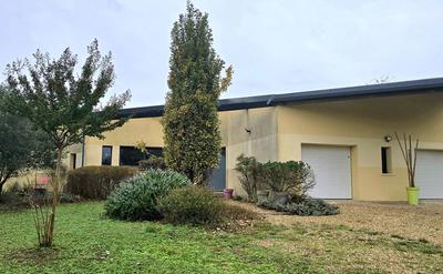 Maison - 200 m² - 5 pièces