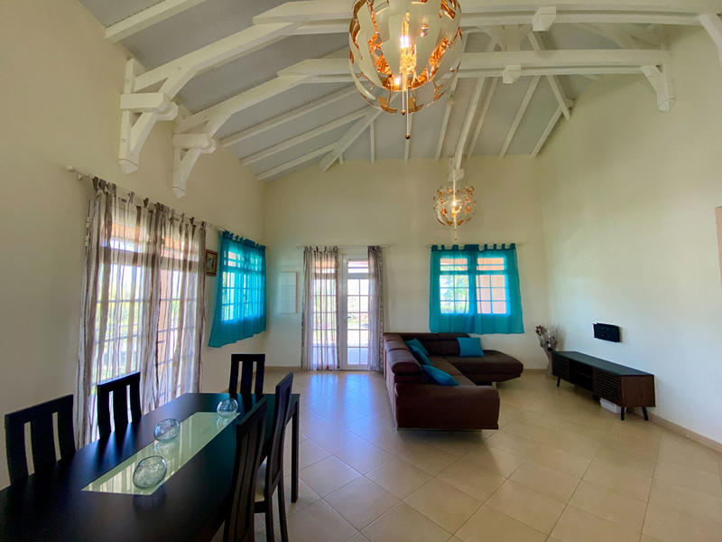 Appartement - 102 m² - 4 pièces