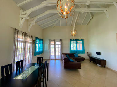 Appartement - 102 m² - 4 pièces