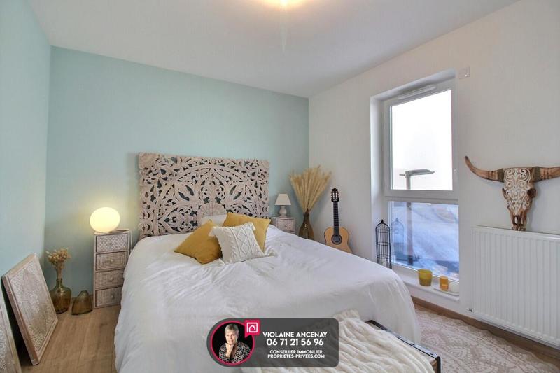 Appartement - 99 m² - 4 pièces