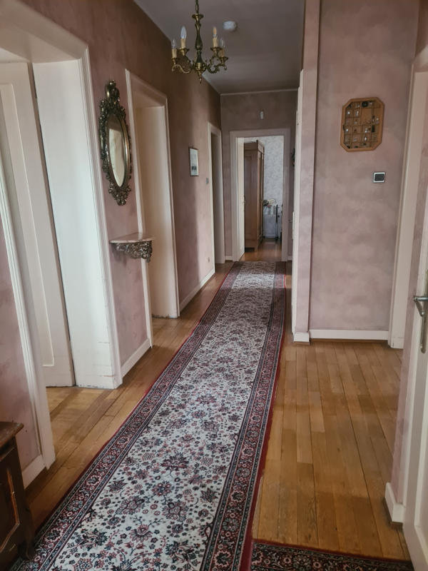 Maison - 187 m² - 8 pièces