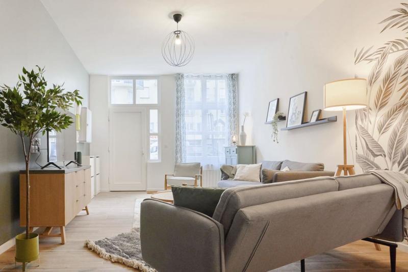 Maison - 224 m² - 11 pièces