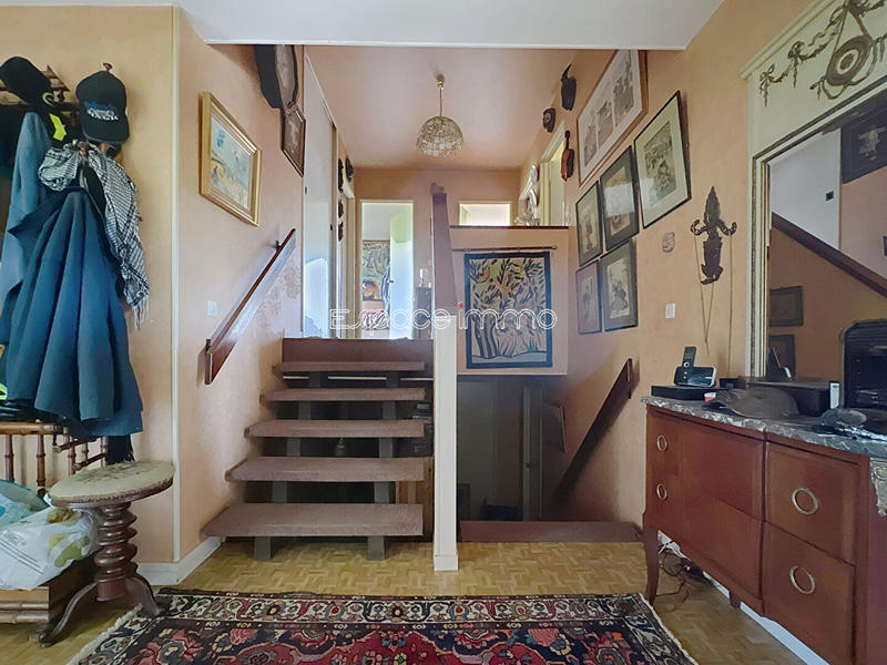 Maison - 150 m² - 7 pièces