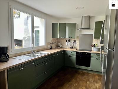 Maison - 205 m² - 7 pièces