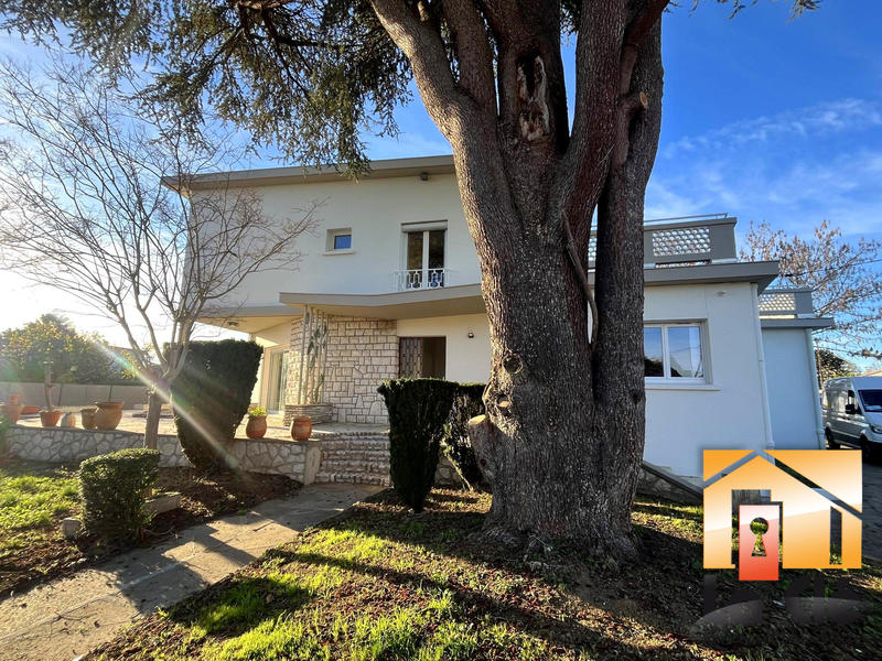 Maison - 152 m² - 6 pièces