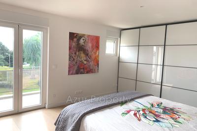 Villa - 210 m² - 6 pièces