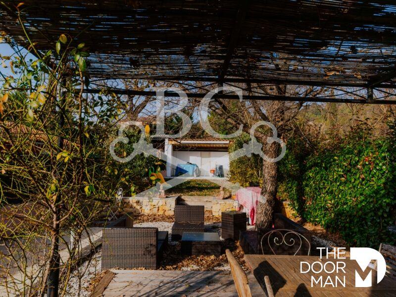 Maison - 98 m² - 4 pièces