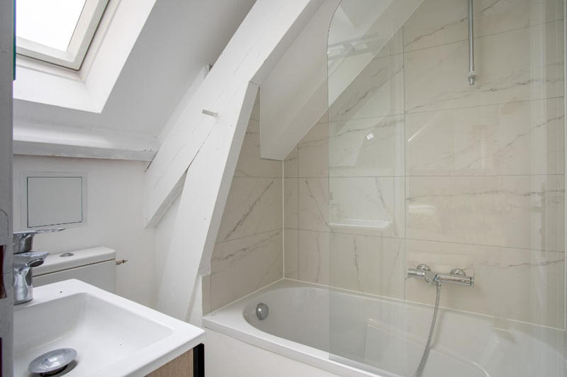 Maison - 300 m² - 13 pièces