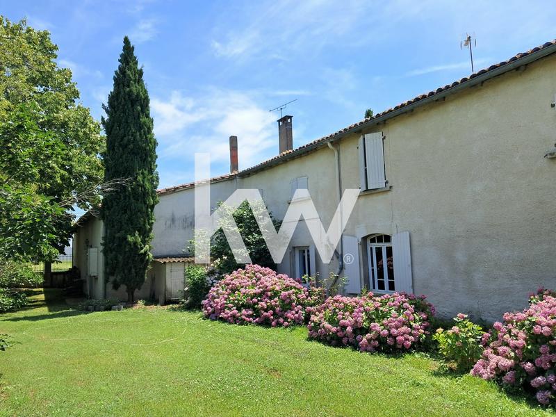 Maison - 381 m² - 10 pièces