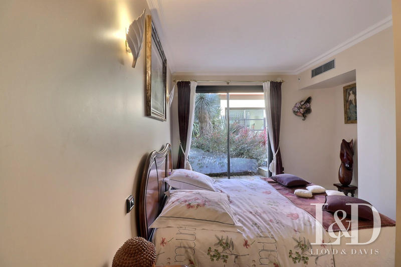 Maison - 482 m² - 10 pièces