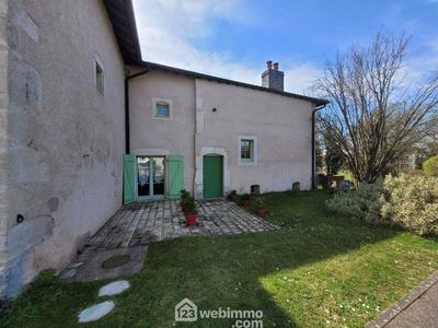 Maison - 338 m² - 10 pièces