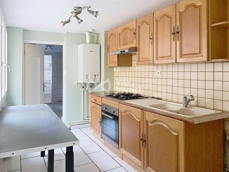 Maison - 90 m² - 5 pièces