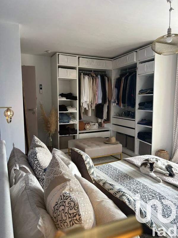 Maison - 214 m² - 8 pièces