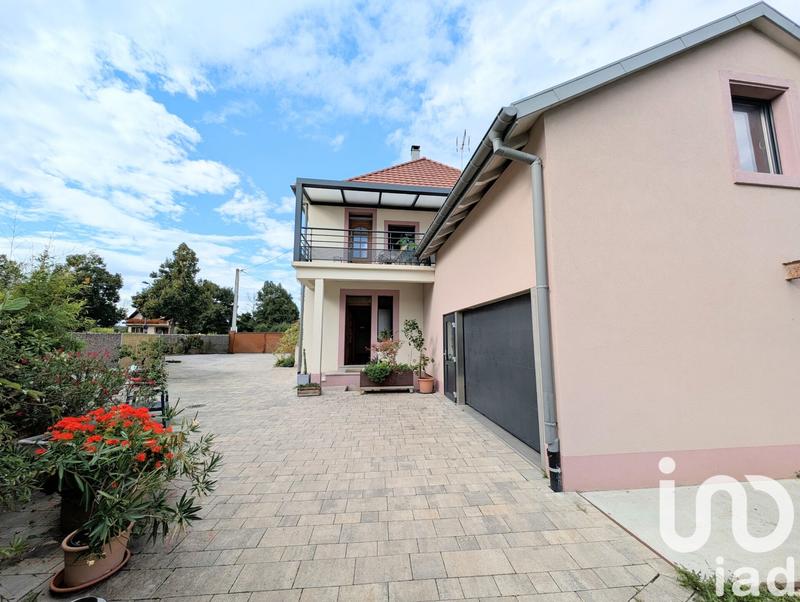 Maison - 223 m² - 8 pièces