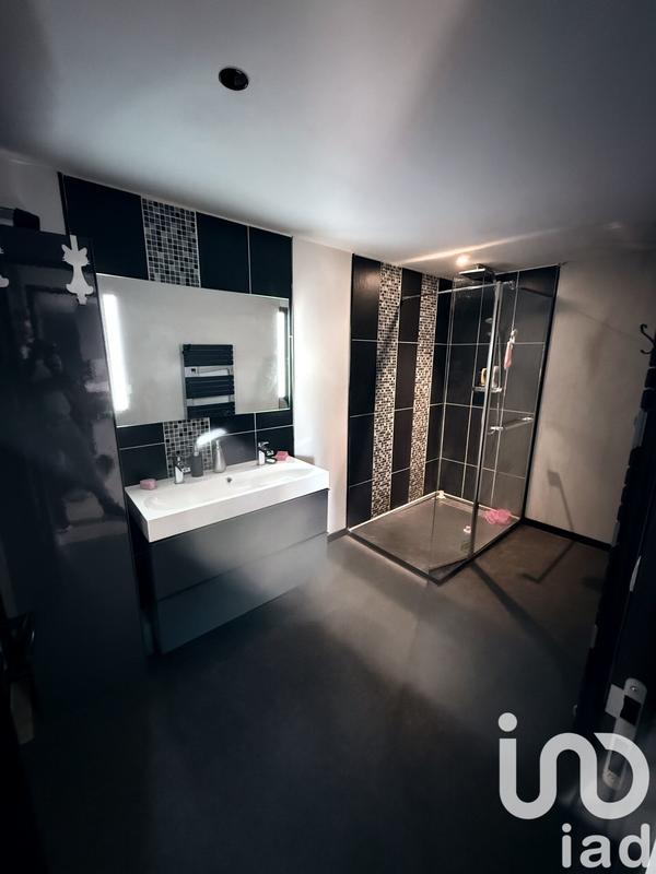 Maison - 277 m² - 7 pièces