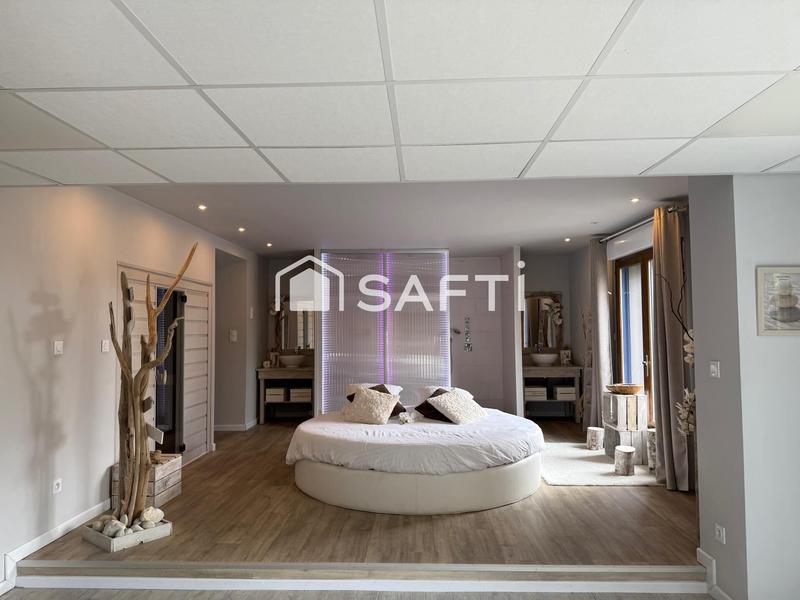 Maison - 245 m² - 4 pièces