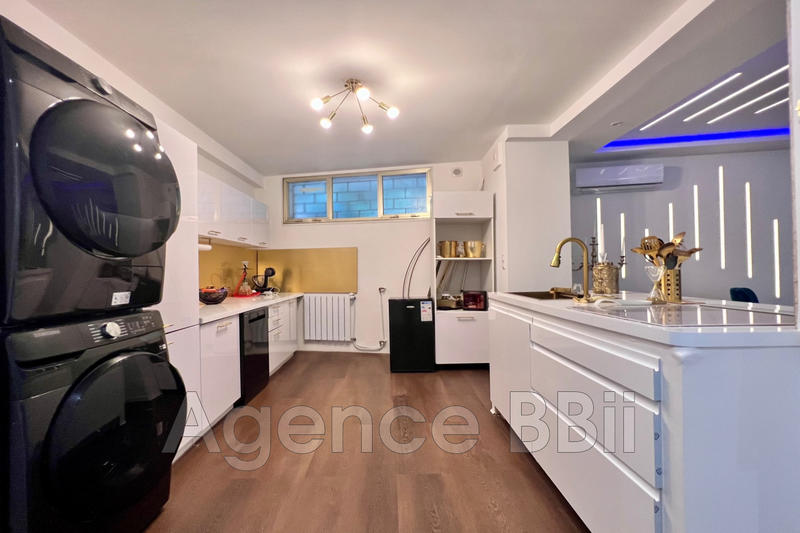 Appartement - 157 m² - 5 pièces