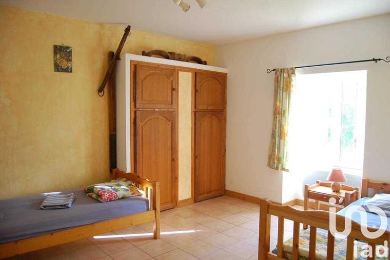 Maison - 630 m² - 20 pièces