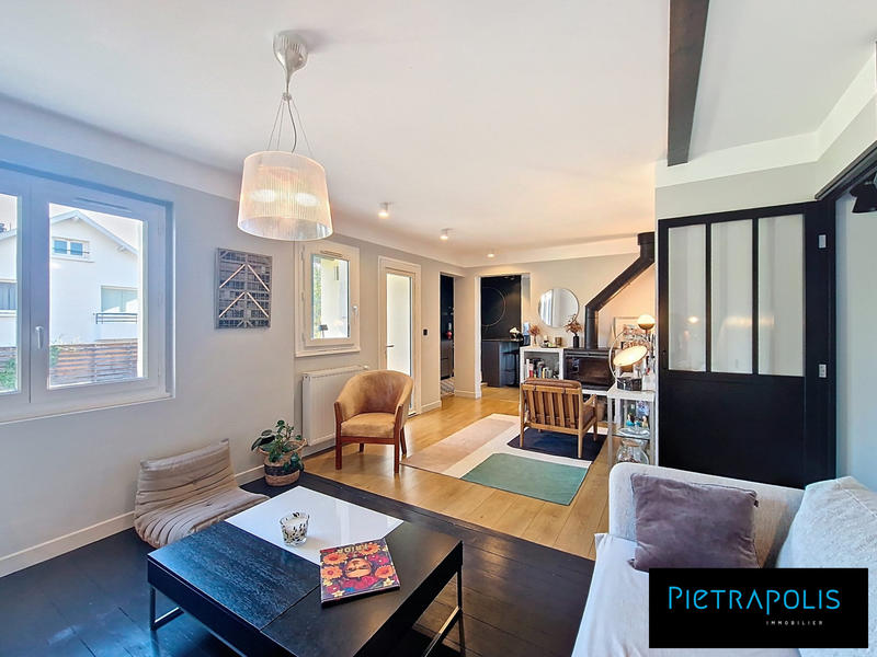 Maison - 140 m² - 5 pièces