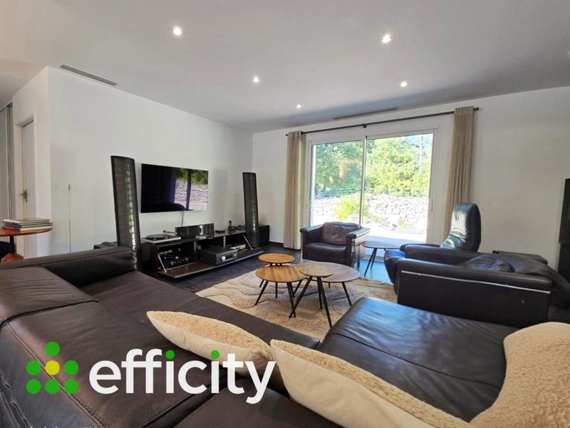 Villa - 203 m² - 5 pièces