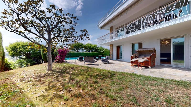 Villa - 235 m² - 7 pièces