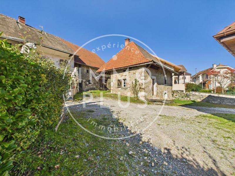 Maison - 166 m² - 2 pièces