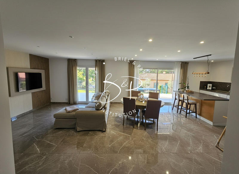 Maison - 118 m² - 6 pièces