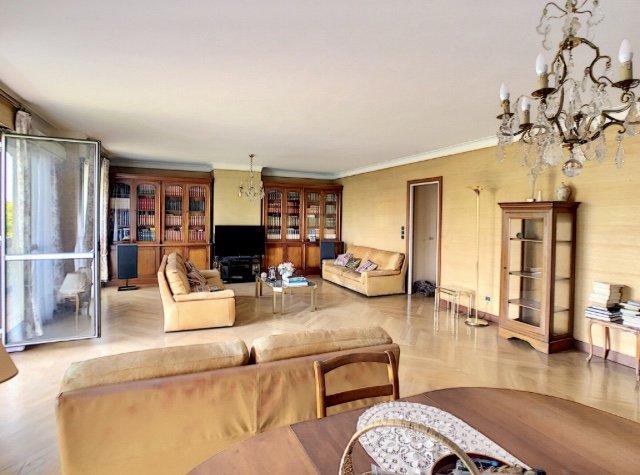 Appartement - 140 m² - 3 pièces