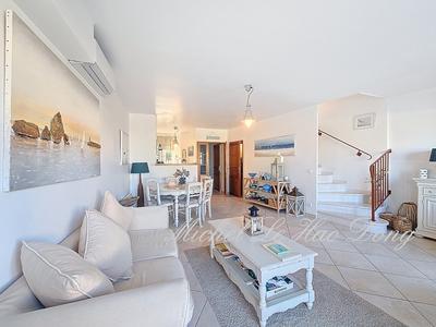 Maison - 102 m² - 4 pièces