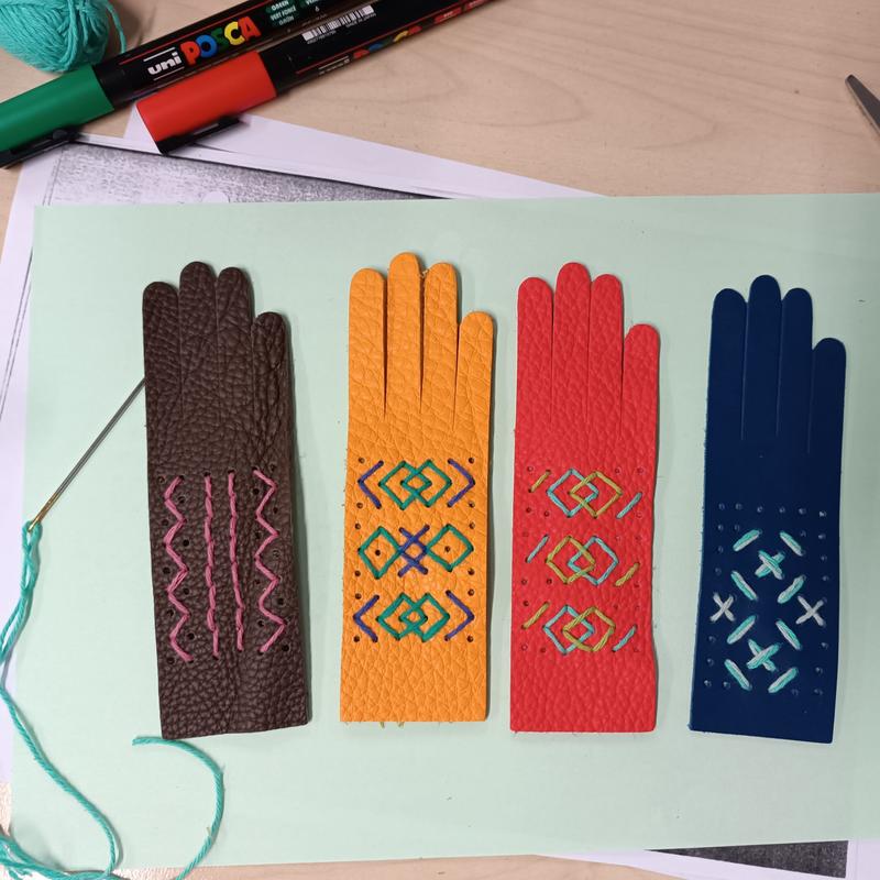 Atelier : la main brodée