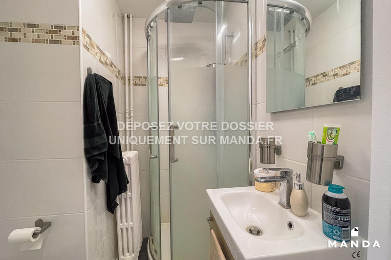 Chambre - 10 m² - 4 pièces