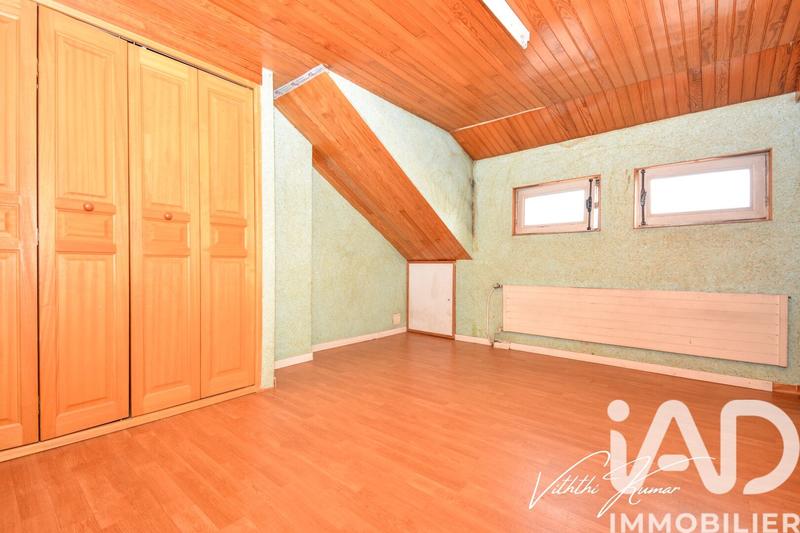 Maison - 210 m² - 5 pièces