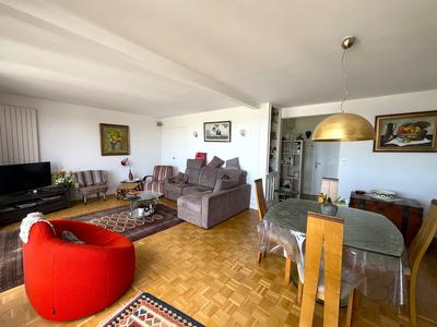 Appartement - 82 m² - 3 pièces